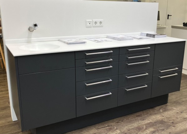 Schmid Möbel Behandlungszeile